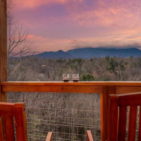 Tranquil Mountain Getaway By Ghosal Luxury Lodging Gatlinburg Bagian luar foto