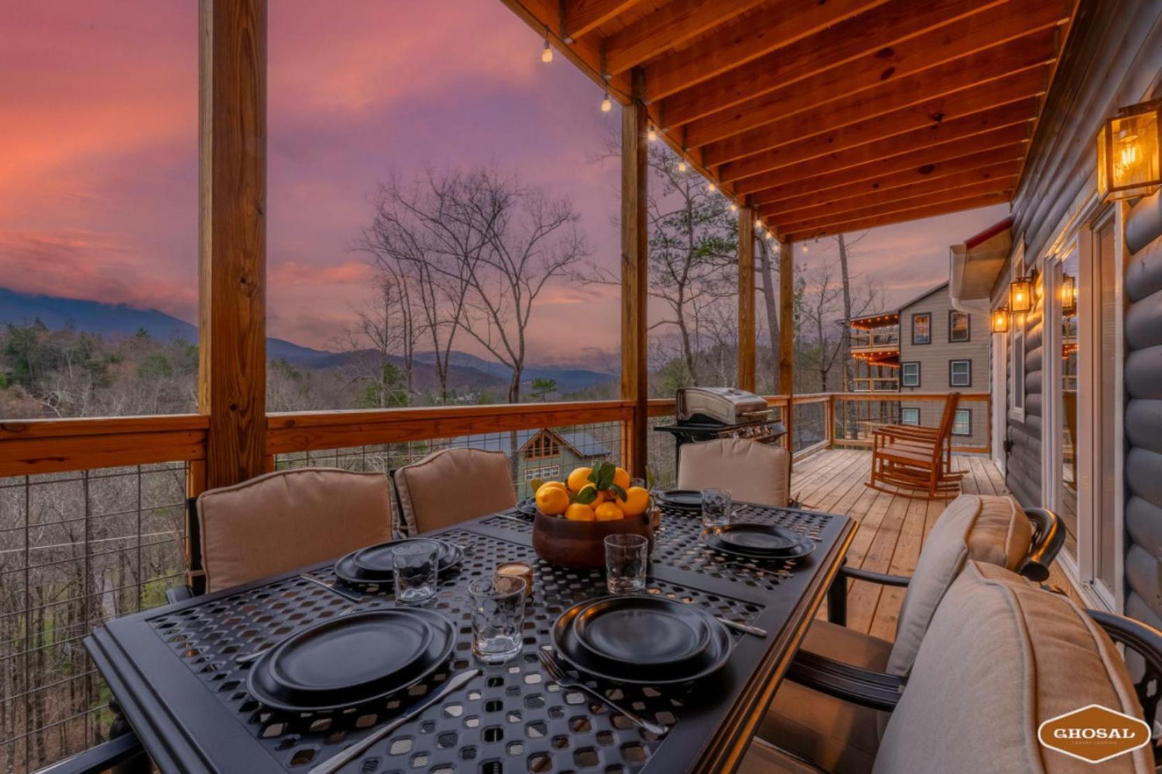 Tranquil Mountain Getaway By Ghosal Luxury Lodging Gatlinburg Bagian luar foto