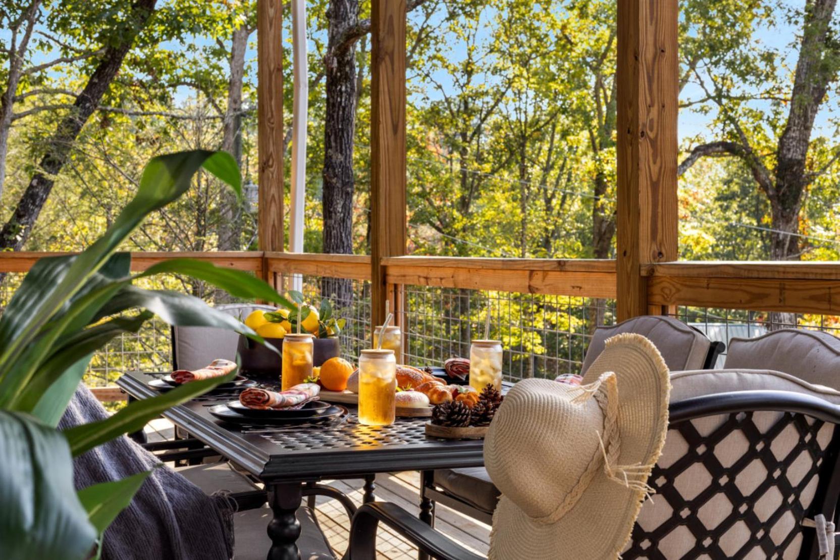 Tranquil Mountain Getaway By Ghosal Luxury Lodging Gatlinburg Bagian luar foto