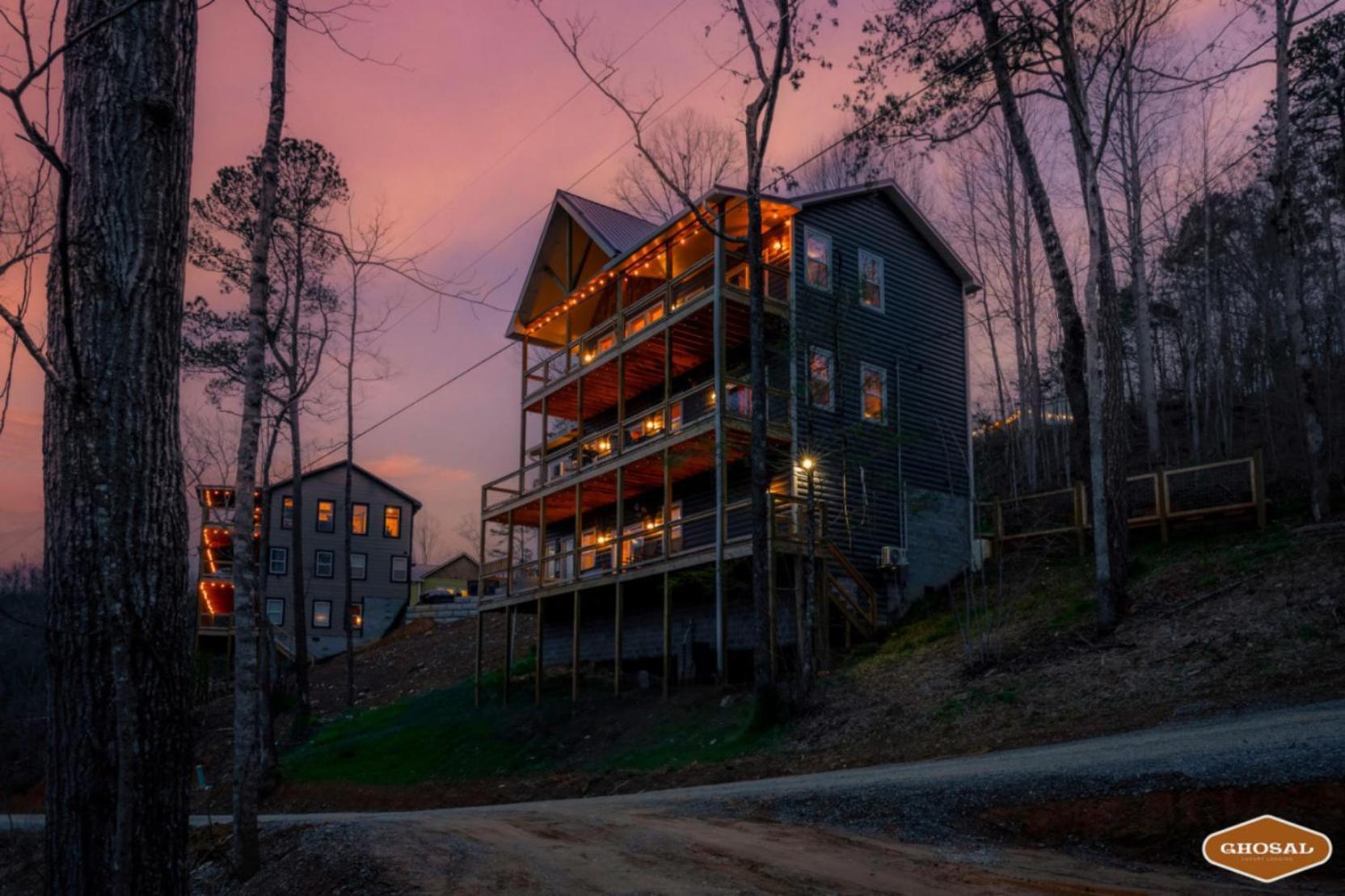 Tranquil Mountain Getaway By Ghosal Luxury Lodging Gatlinburg Bagian luar foto