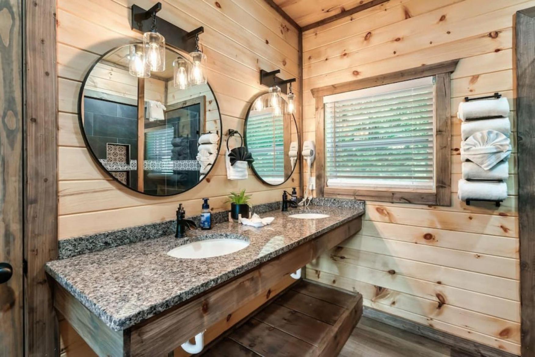Tranquil Mountain Getaway By Ghosal Luxury Lodging Gatlinburg Bagian luar foto