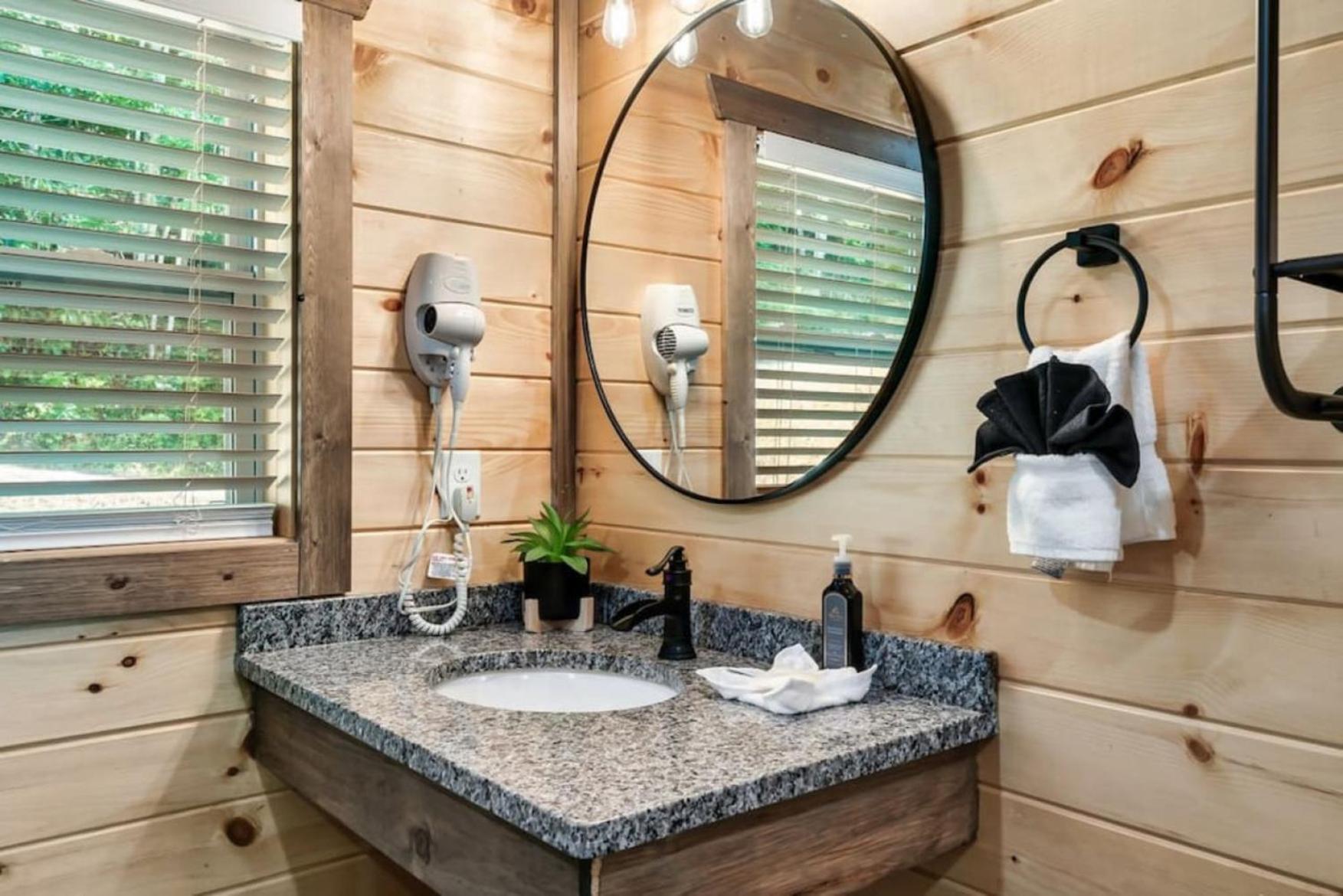 Tranquil Mountain Getaway By Ghosal Luxury Lodging Gatlinburg Bagian luar foto